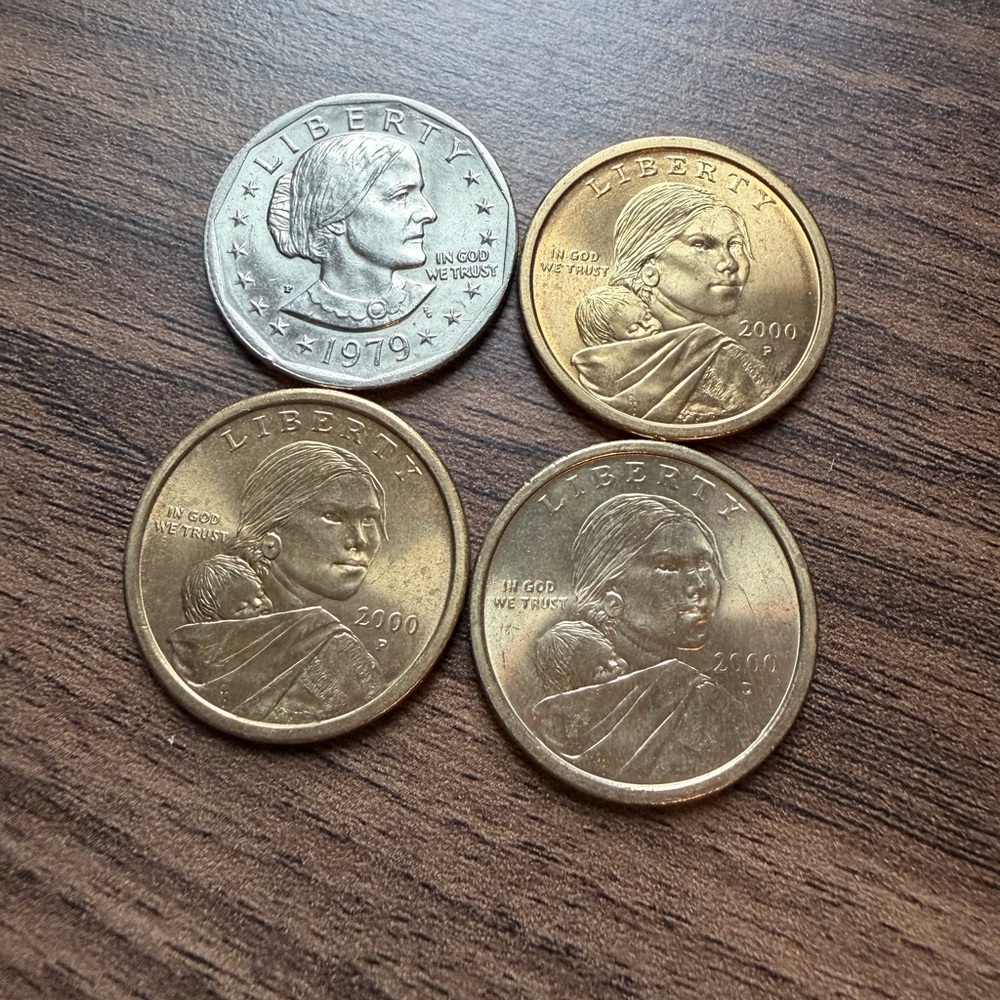Native American Sacagawea and Susan B. Anthony Coin Lot - Gold and Silver Tones